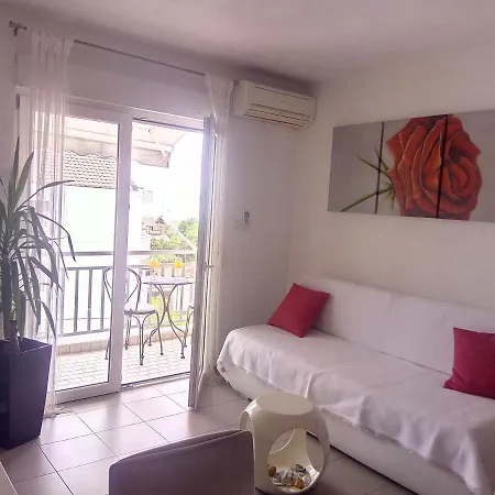 Apartman Kike Red